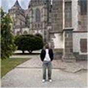 I am Confident, Friendly, not too Talkative, and teach Maths to High Schoolers. English native speaker. Online lessons. 