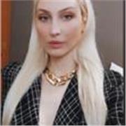 Aiuto compiti per materie umanistiche e lingue con studentessa universitaria. 