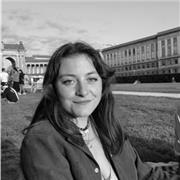 Étudiante en double master Ingénieur Architecte,  je peux vous aider dans plusieurs domaines notamment scientifique.