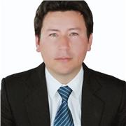 Profesor de química para estudiantes de secundaria