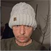 Frank hat sich schon bei der Firma angemeldet um den Preis für den Verkauf von der Ware zu ermitteln. 