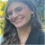 Soy una persona amable y cercana, tengo experiencia dando clases particulares y a grupos de niños en ingles. 