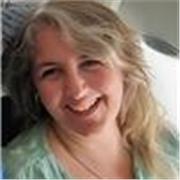 Profesora de nivel secundario. Trabajando actualmente, con conocimientos de la curricula y un enfoque neuropedagogico y didactico