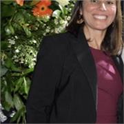 Profesora especialista en primer ciclo básico. Apoyo en lecto escritura y estrategias de comprensión de lectura. Metodología dinámica