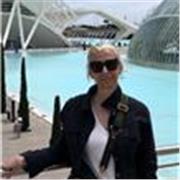 Leposava Ristic teaching English to adults, for general knowledge or business purpose.