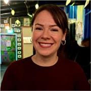 Tutor bilingue italiano–inglese, con esperienza nell’insegnamento, offre supporto scolastico per studenti della scuola primaria