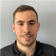 Je donne des cours particuliers pour des élèves du collège au lycée.