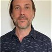 Profsor nativo de inglés con más de 20 años de experiencia. 