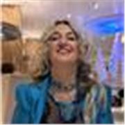 Professoressa di lingue straniere vuole insegnare ad alunni desiderosi di imparare 