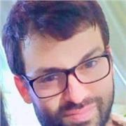 Artiste 3D et projet vidéoludique à distance, diplôme en électricité en marketing en infographie en jeux et aime la philosophie