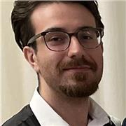 Insegnante di lettere disponibile per lezioni private di ogni ordine e grado