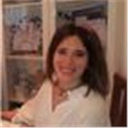 Graduada en Estudios Hispánicos, Máster de profesorado y especializada en alumnado con NEAE