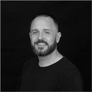 Mentor and coach helping students build confidence in business, project management, digital marketing, and career development.
