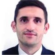 Avvocato offre lezioni di diritto penale