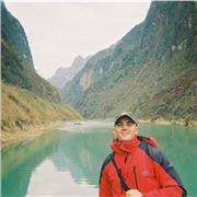 Native English tutor with 5 years experience teaching in primary and secondary schools.