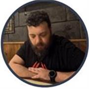 Ingegnere Software impartisce lezioni di programmazione e informatica