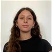 Studentessa del seconcondo anno a l'Instituto di studi politici francese di Aix-en-Provence è aperta a fare lezioni di lingue