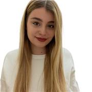 Diplomata al Liceo Classico con pieni voti e frequentante l'Università Cattolica di Psicologia, offro ripetizioni su Vigevano