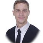 Titulado en bachillerato con 10 en dibujo técnico tanto en el primer como en el segundo curso