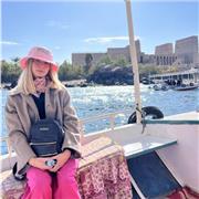 Je propose des services d’aide aux devoirs et de soutien scolaire pour les élèves de tous niveaux. Mon objectif est de leur offrir