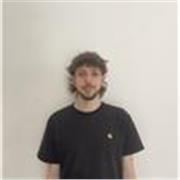 Offro lezioni private di graphic design agli studenti perché voglio trasmettere le mie competenze in modo pratico e personalizzato