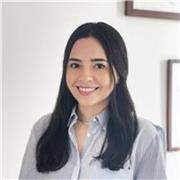 Me considero una persona paciente, comunicativa y entusiasta, con un enfoque práctico en la enseñanza