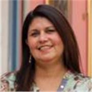 Profesora de inglés con más de 11 años de experiencia ayudando a niños y profesionales a comunicarse con confianza y fluidez. Clases prácticas y adaptadas a cada objetivo