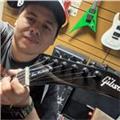 Puedo dar clases a niños , jóvenes y adultos que deseen aprender a tocar guitarra básica