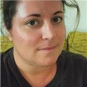 Soy nativa Francesa. Me gusta enseñar, me adapto a la necesidad y al ritmo de cada, soy motivada.