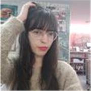 Profesora apta para todas las edades pero prefiero niños pequeños.