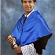 Profesor de matemáticas graduado en matemáticas y física ofrece clases a estudiantes de bachillerato y universitarios