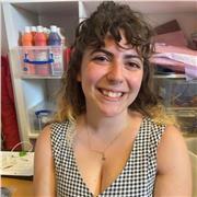 Native English tutor with 2 years experience teaching foreign language to young teens. Enthusiastic and happy to help!