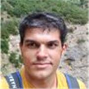Maestro de primaria imparte clases de lengua castellana, matemáticas y física y química a alumnos de primaria y secundaria