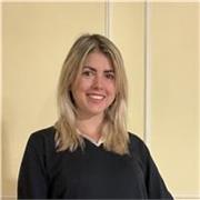 Docente specializzata con molti anni di servizio offre ripetizioni di matematica, inglese, italiano, storia e molto altro.