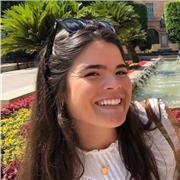 Titulada en diseño de interiores con capacidad de enseñar Autocad, Sketchup entre otros programas de diseño