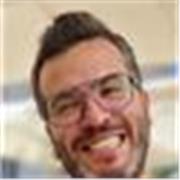 Tengo un nivel B2 de francés y puedo dar clases hasta 2° de Bachiller, e incluso francés jurídico. Soy una persona extrovertida, muy dinámica y con altas dotes comunicativas.