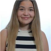 Me considero una mujer extrovertida y alegre, mis clases me gustaría darlas a alumnos de infantil, primaria, ESO o bachillerato