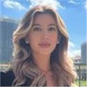 Studentessa al quarto anno di Giurisprudenza in Bocconi impartisce lezioni di diritto a studenti liceali e universitari