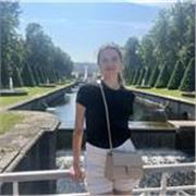 Profesora de Español para extranjeron con más de 4 años de experiencia. Imparto clases de manera presencial y online.