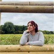 Vengo de Inglaterra y soy disponible a dar classes de ingles para niños
