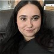 Soy una estudiante de una carrera en inglés, con experiencia tratando con niños y con muchas ganas de enseñar y ayudar!