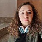 Profesora de asignaturas de letras para todos los niveles