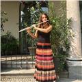 Flautista diplomata presso il conservatorio di musica di milano propone lezioni di flauto traverso