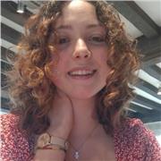Studentessa di lettere offre aiuto compiti e ripetizioni per studenti delle scuole elementari, medie e primi anni delle superiori