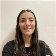 Soy Logopeda, puedo darle clases a niños que requieran de apoyo en el área de castellano- como así también el resto de materias