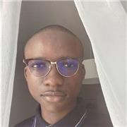 Professeur particulier donne cour aux étudiants de primaire, collège et lycée