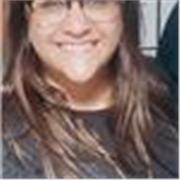 Psicóloga con experiencia enseñando inteligencia emocional a niños mediante juegos que fortalecen su autoestima y habilidades soci