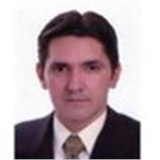 Profesor de geografía imparte clases a niños de primaria