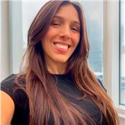 Licenciada en diseño en comunicación visual, con 11 años de experiencia laboral como diseñadora gráfica.