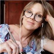 Insegnante di pittura e disegno, con 15 anni di esperienza, laureata dell'accademia d'arte ,insegno anche online, abito a Firenze